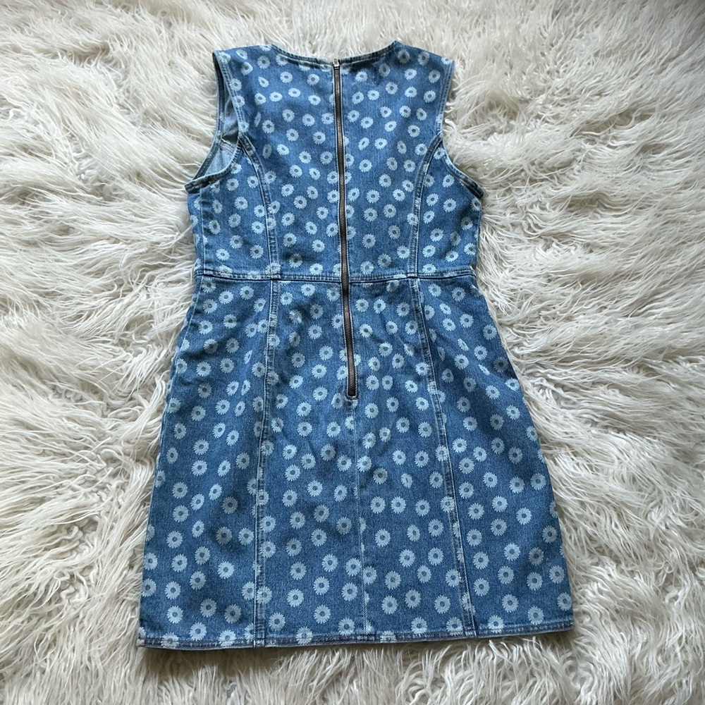 Urban Outfitters BDG‎ Cohen Daisy Print Denim Dress - Picture 4 of 4